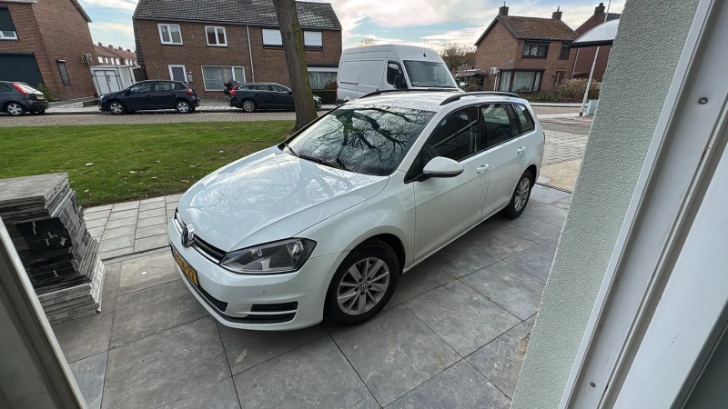 VW Golf, снимка 2 - Автомобили и джипове - 52632273