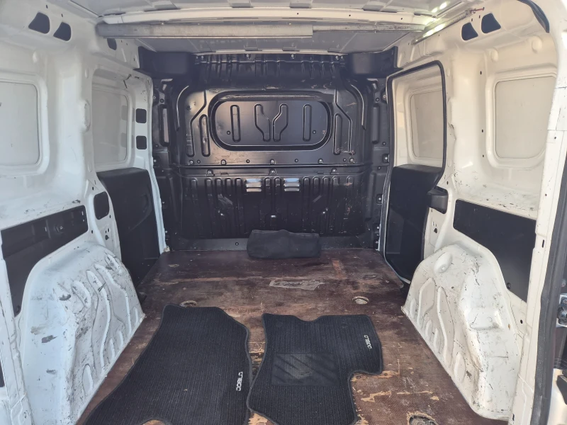 Fiat Doblo 1.6 m-jet avtomat, снимка 4 - Автомобили и джипове - 52810158