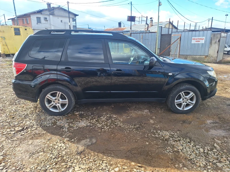 Subaru Forester 2.0 i, снимка 8 - Автомобили и джипове - 53214249
