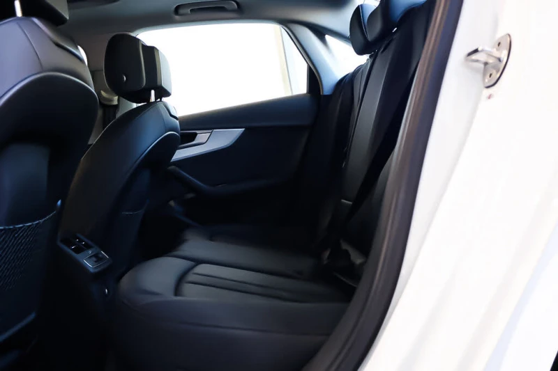 Audi A4 45 TFSI * Komfort * АвтоКредит * (ЦЕНА ДО БГ), снимка 15 - Автомобили и джипове - 53251872