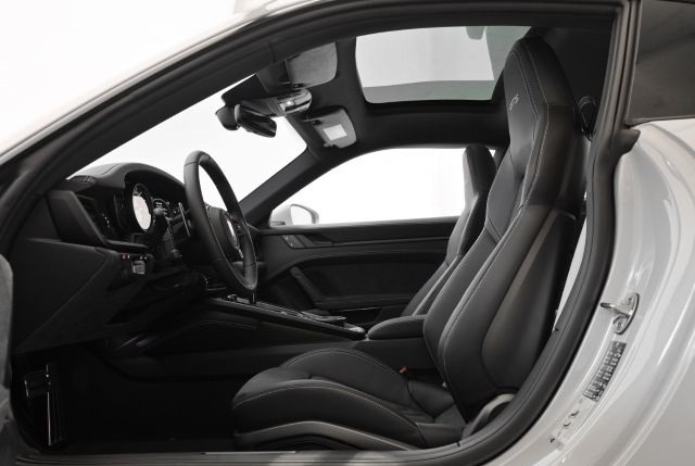 Porsche 911 Carrera GTS = Carbon= Гаранция, снимка 8 - Автомобили и джипове - 46007844