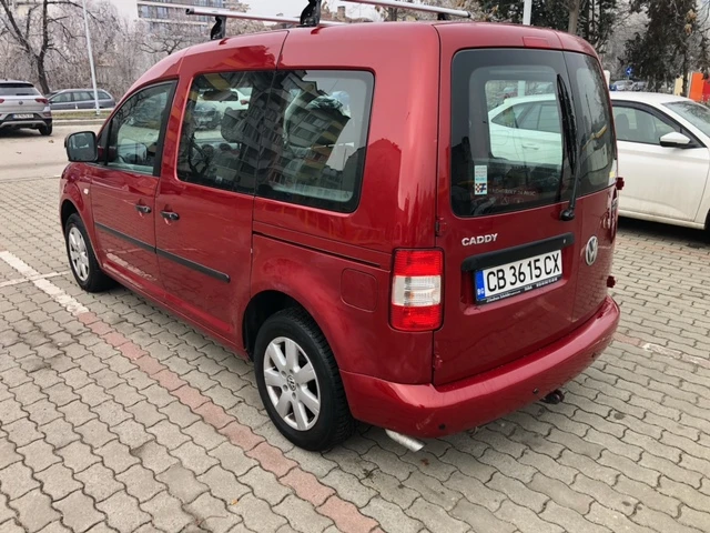 VW Caddy Лайф, снимка 3 - Автомобили и джипове - 48519424