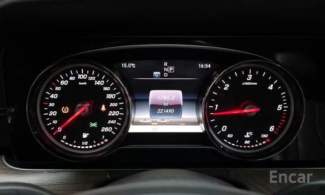 Mercedes-Benz E 220 E-Class E220d 4MATIC Exclusive | Mobile.bg � ����������� 13