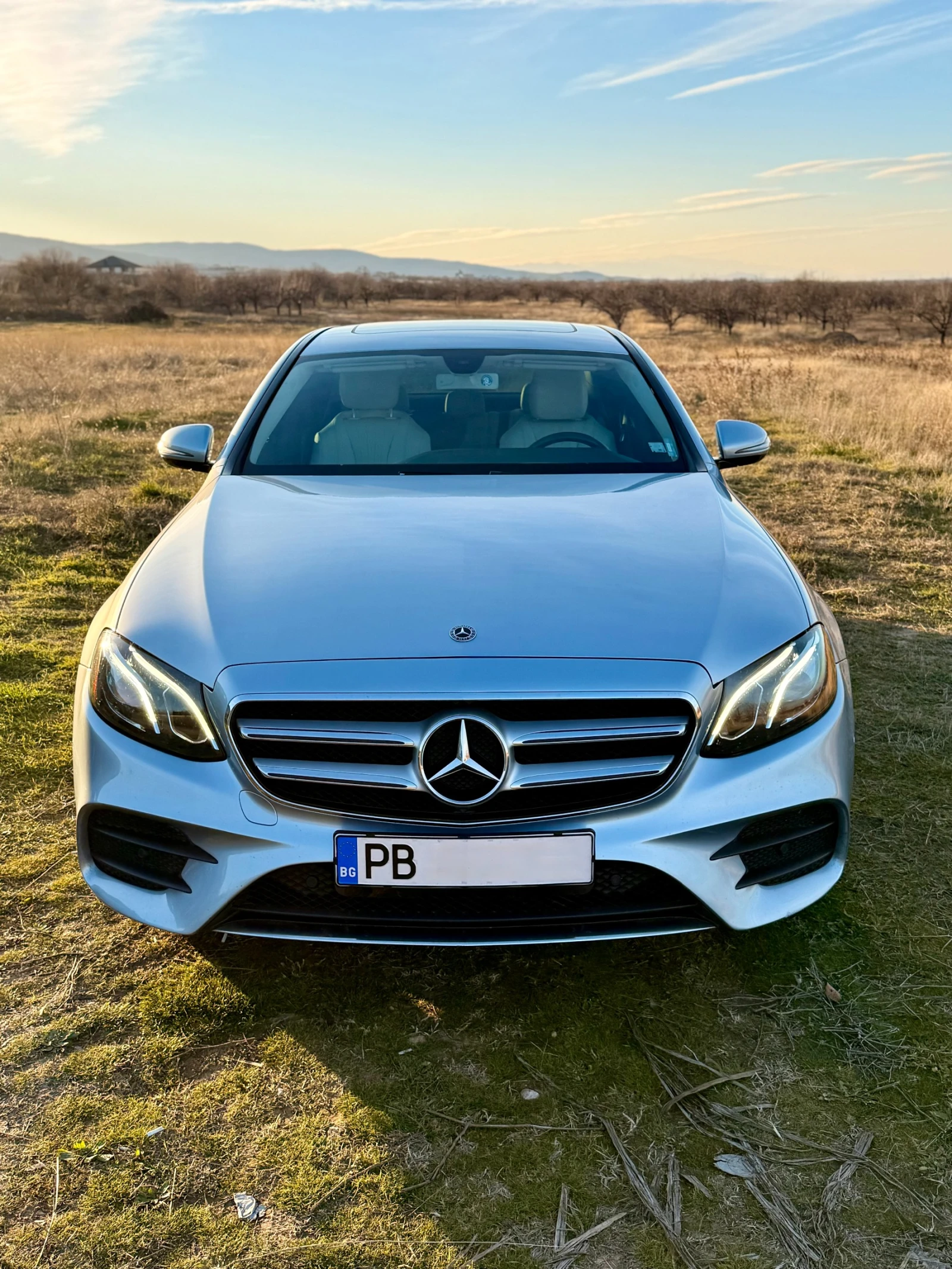 Mercedes-Benz E 300, снимка 1