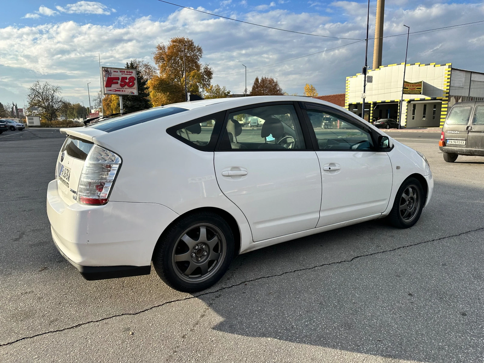 Toyota Prius Hybrid LPG - изображение 6