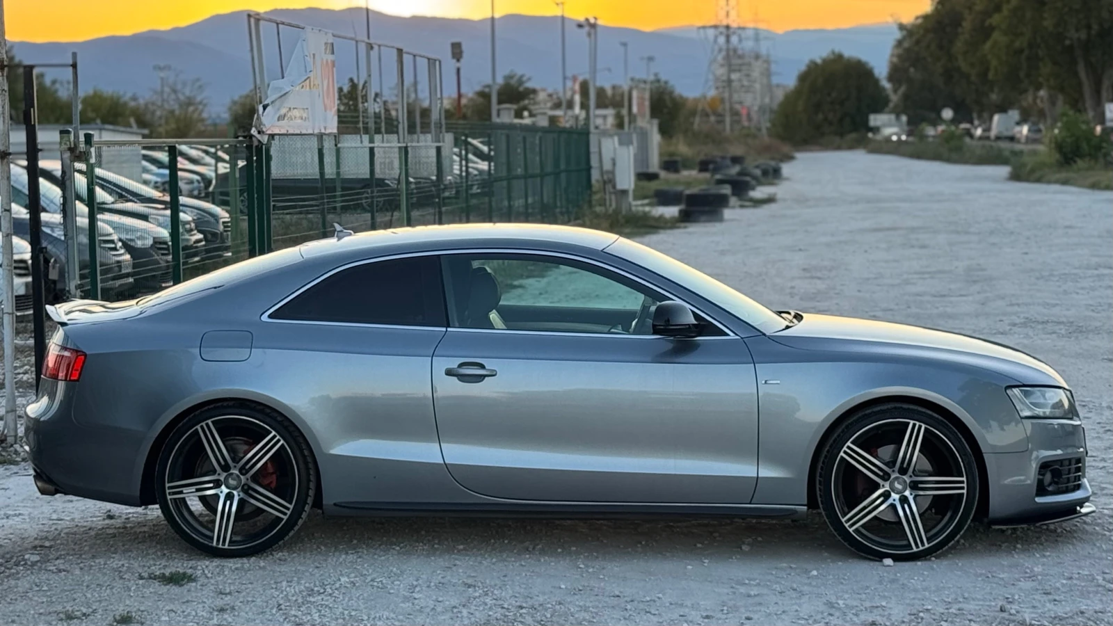 Audi A5 2.7Tdi= S-line= Keyless Go= Bang&Olufsen= 20* Джан - изображение 4