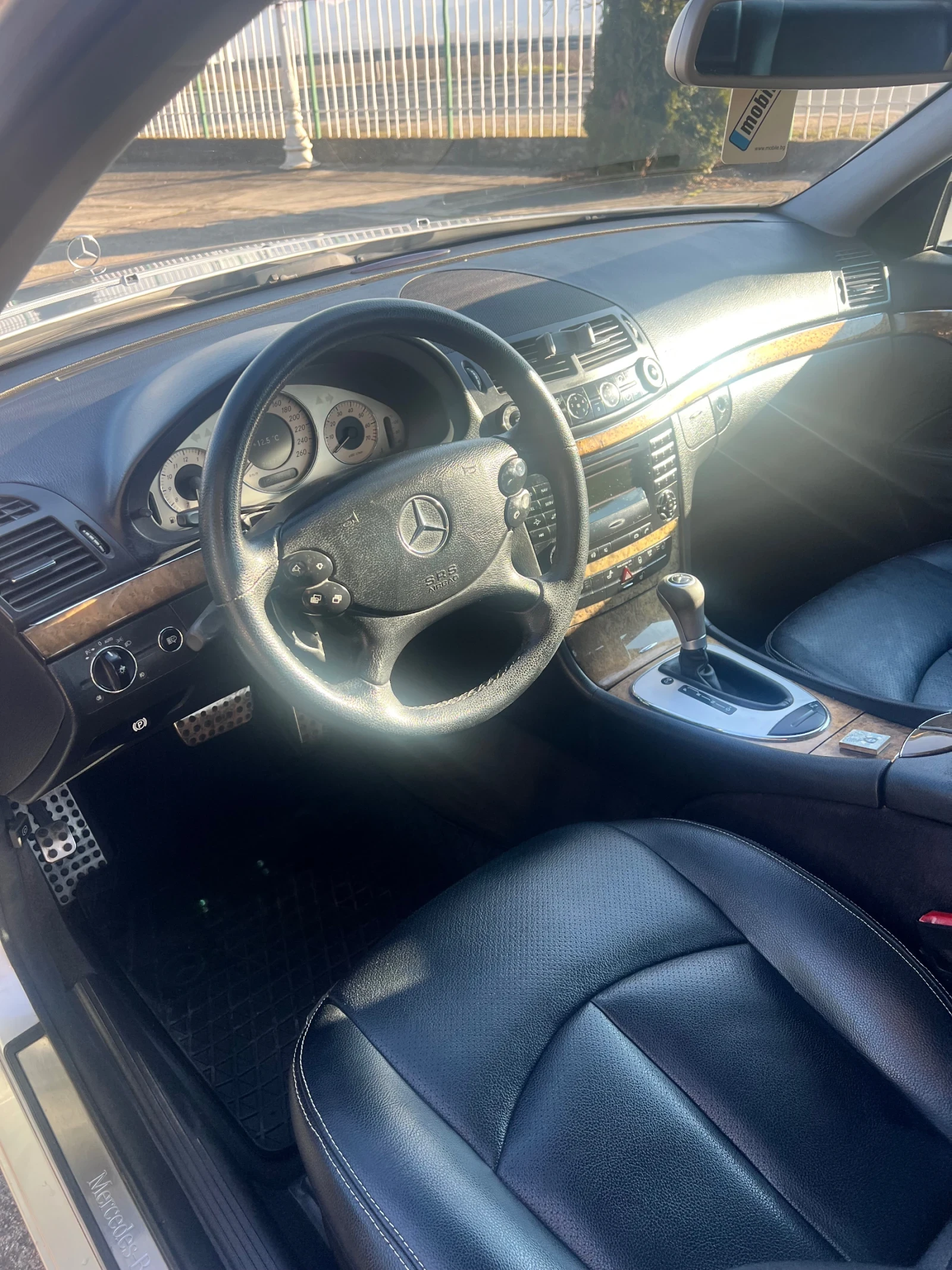 Mercedes-Benz E 200 2.0  | Mobile.bg   17