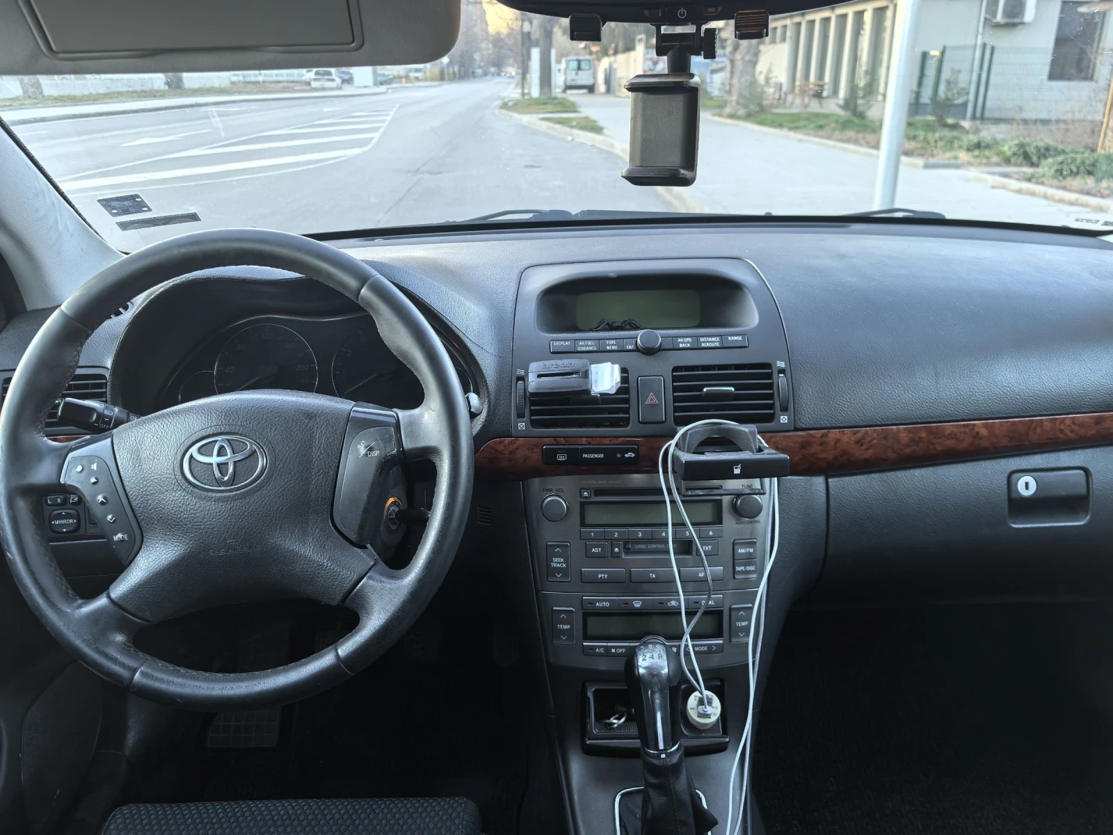 Toyota Avensis  - изображение 7