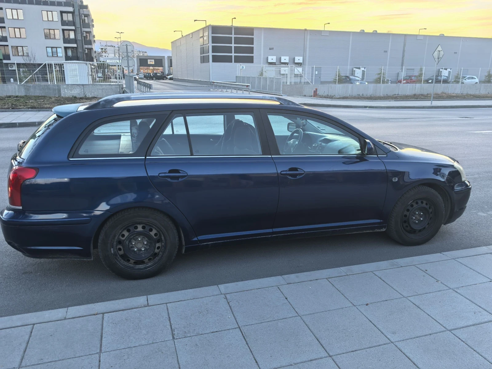 Toyota Avensis  - изображение 2