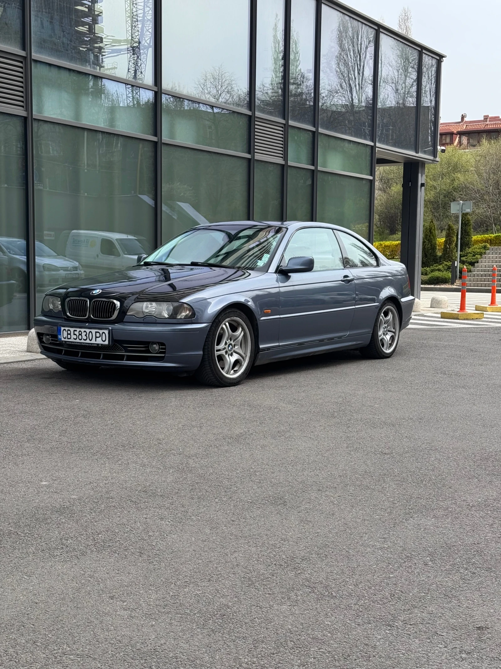 BMW 330