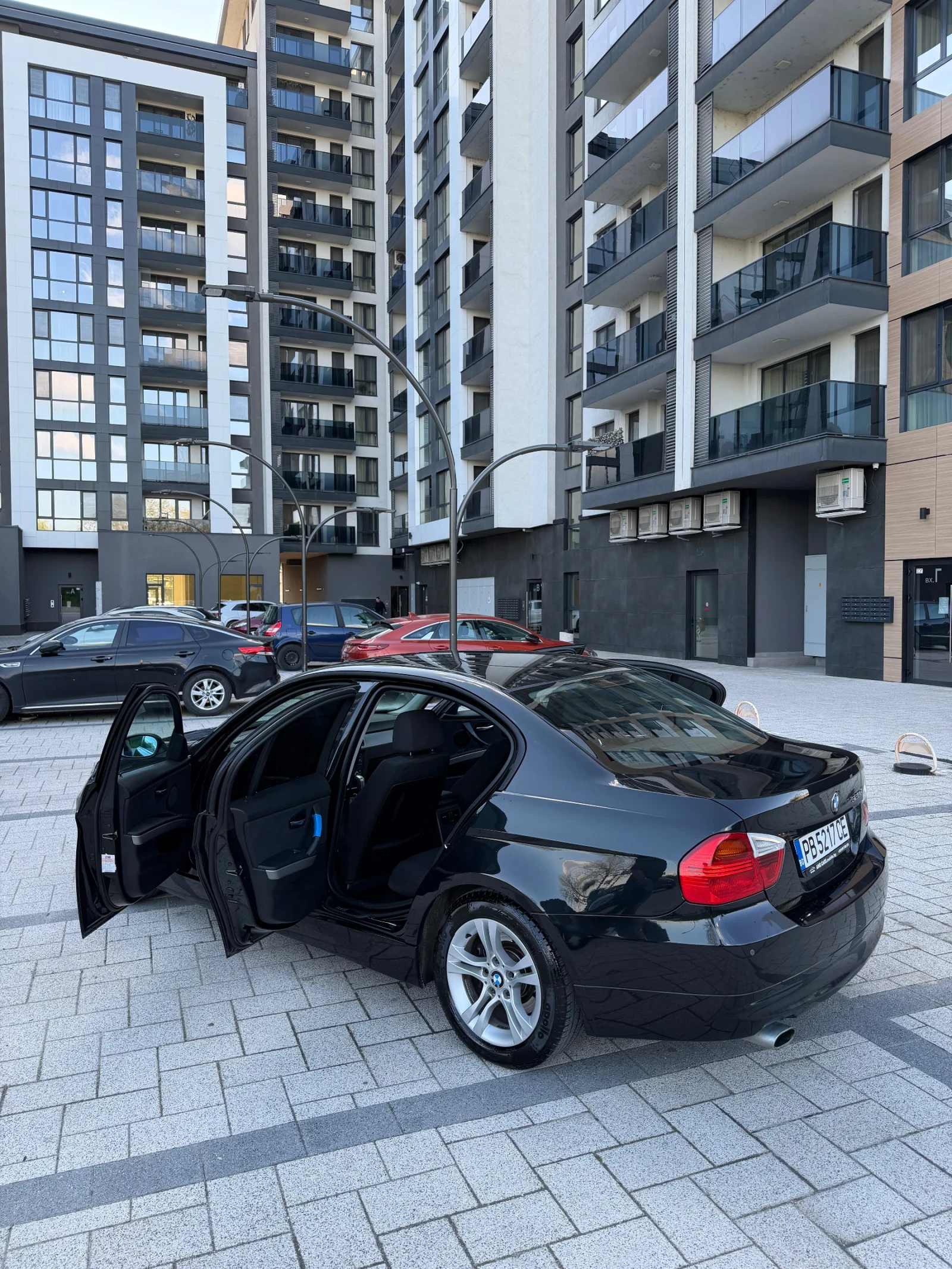 BMW 320 Фейс Мотор N47 177.кс, снимка 3 - Автомобили и джипове - 54295434