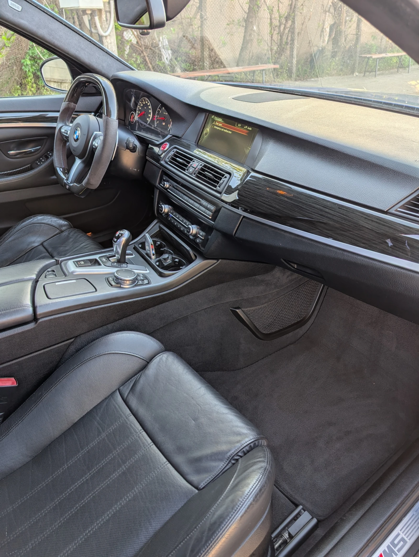 BMW M5 4.4 V8 BiTurbo, снимка 16 - Автомобили и джипове - 54323822