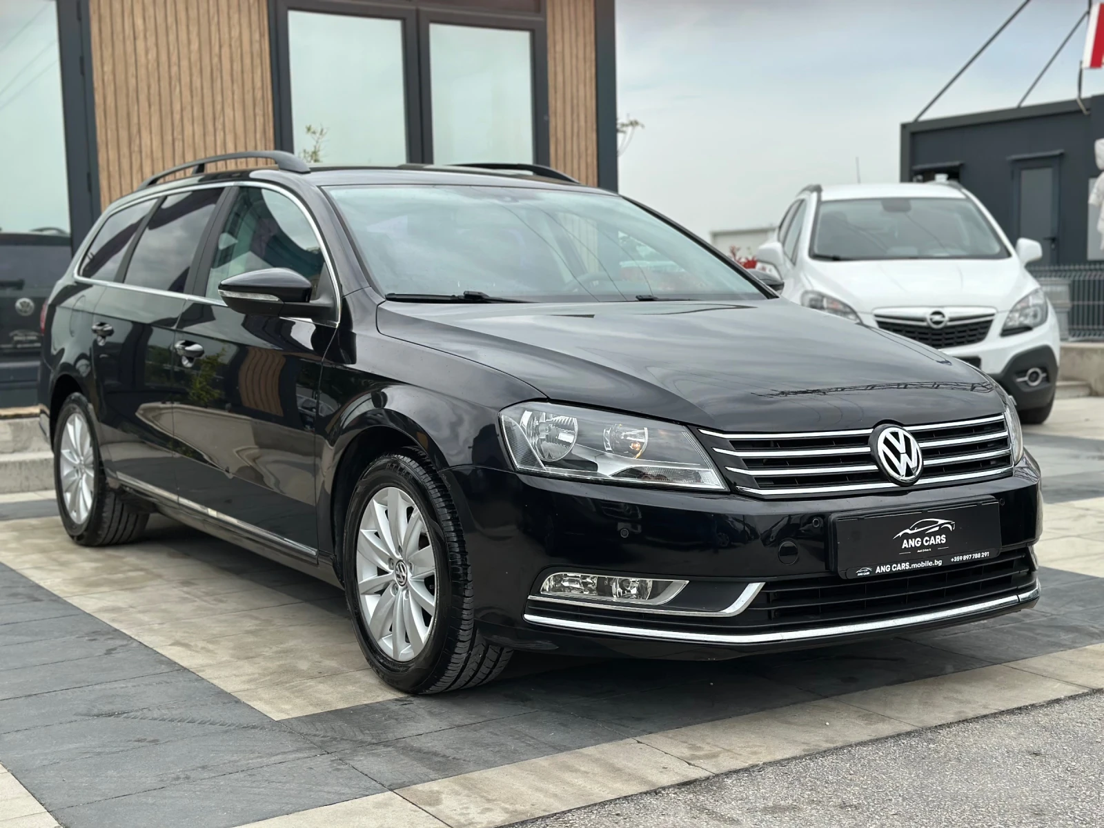 VW Passat * 2.0TDI* DSG* СЕРВИЗНА ИСТОРИЯ* , снимка 2 - Автомобили и джипове - 54466756