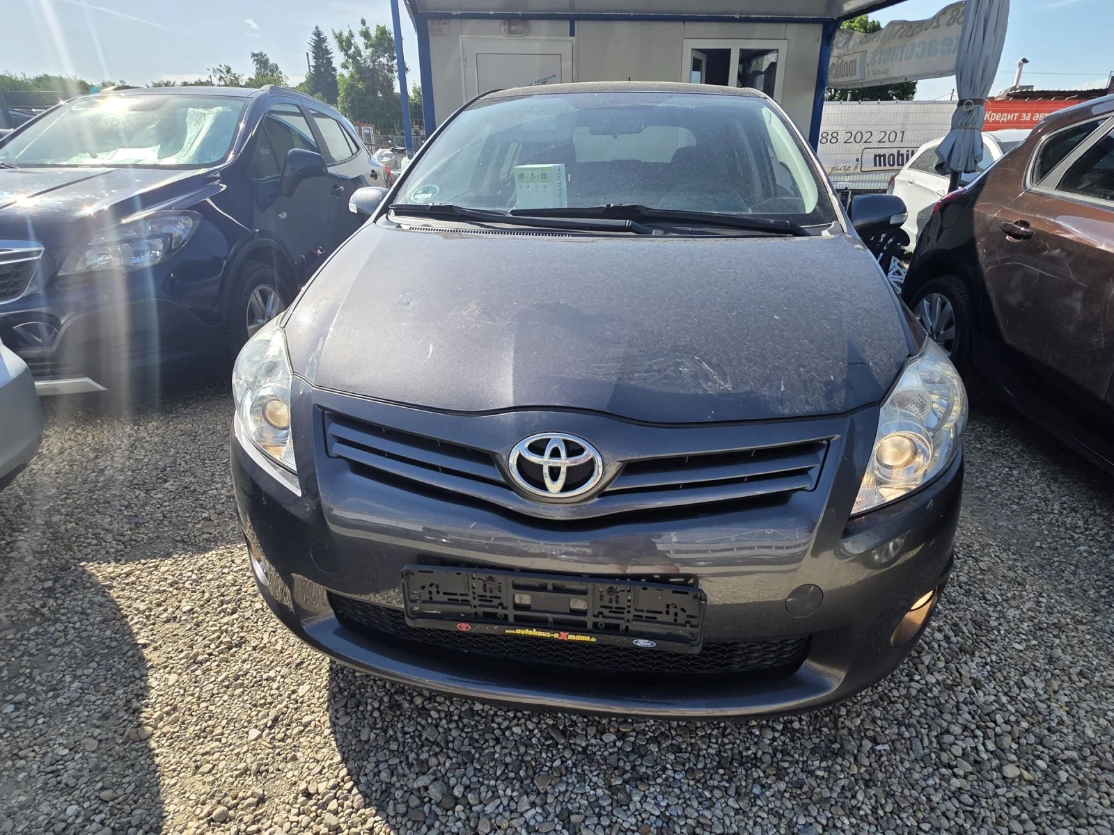 Toyota Auris 1.6 I FACELIFT/ цвят графит с климатроник, снимка 2 - Автомобили и джипове - 54743107