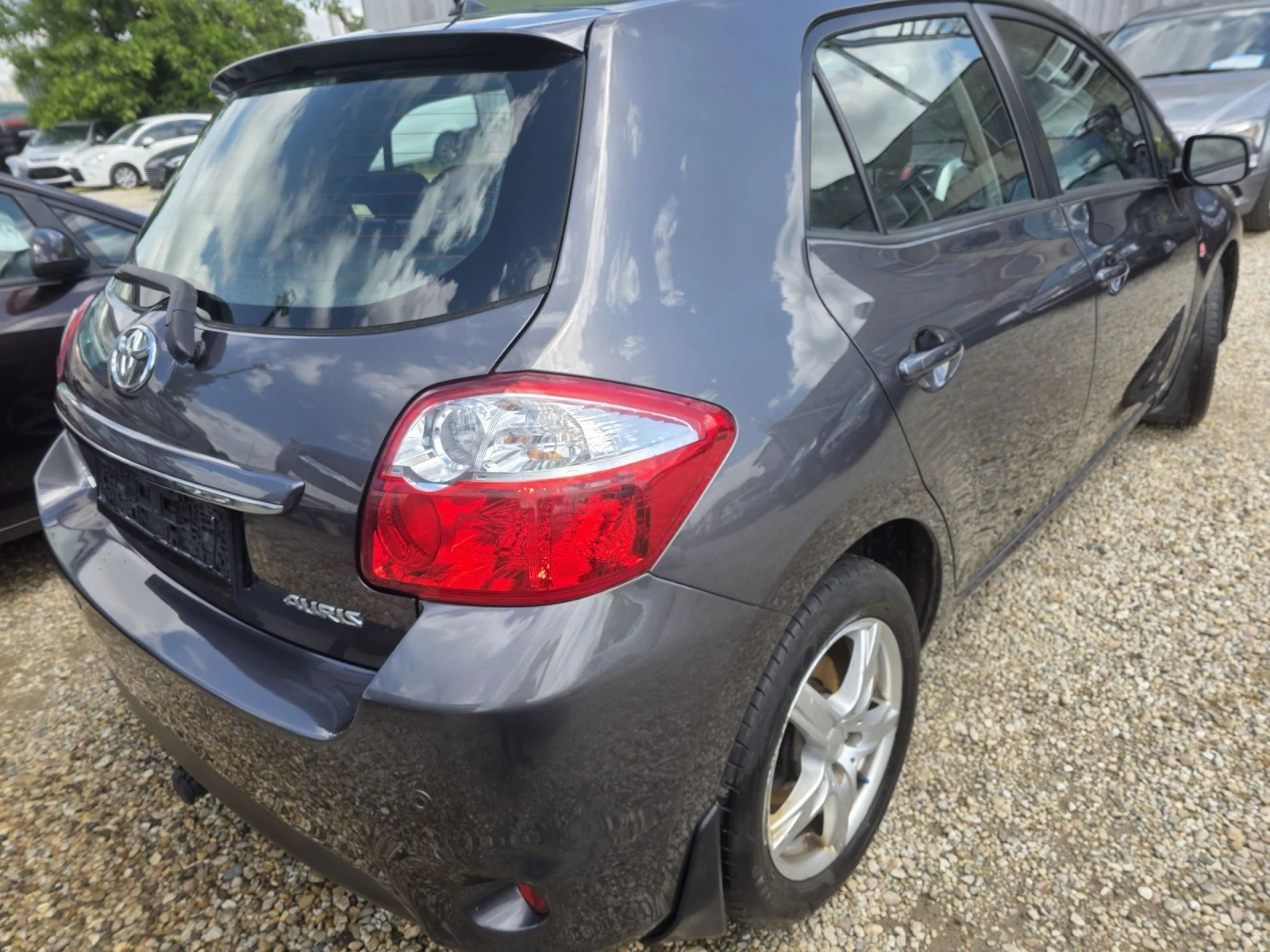 Toyota Auris 1.6 I FACELIFT/ цвят графит с климатроник, снимка 4 - Автомобили и джипове - 54743107