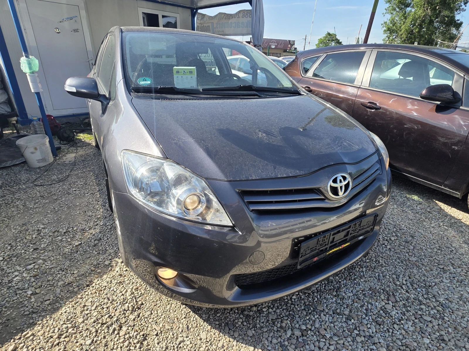 Toyota Auris 1.6 I FACELIFT/ цвят графит с климатроник