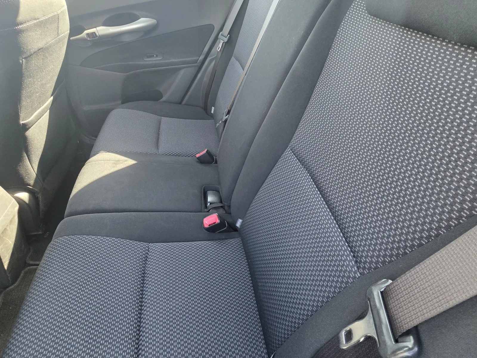 Toyota Auris 1.6 I FACELIFT/ цвят графит с климатроник, снимка 14 - Автомобили и джипове - 54743107