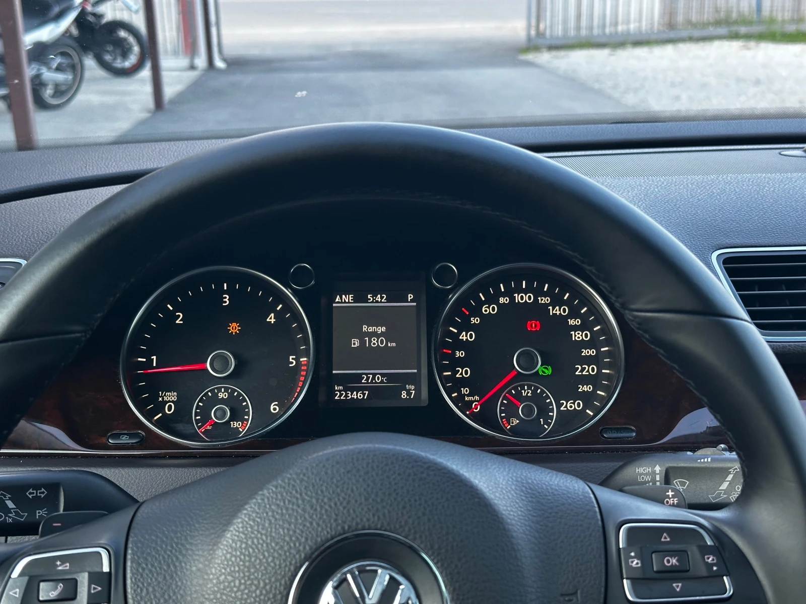 VW Passat 2.0TDI 140к.с DSG HIGHLINE, снимка 9 - Автомобили и джипове - 55157855