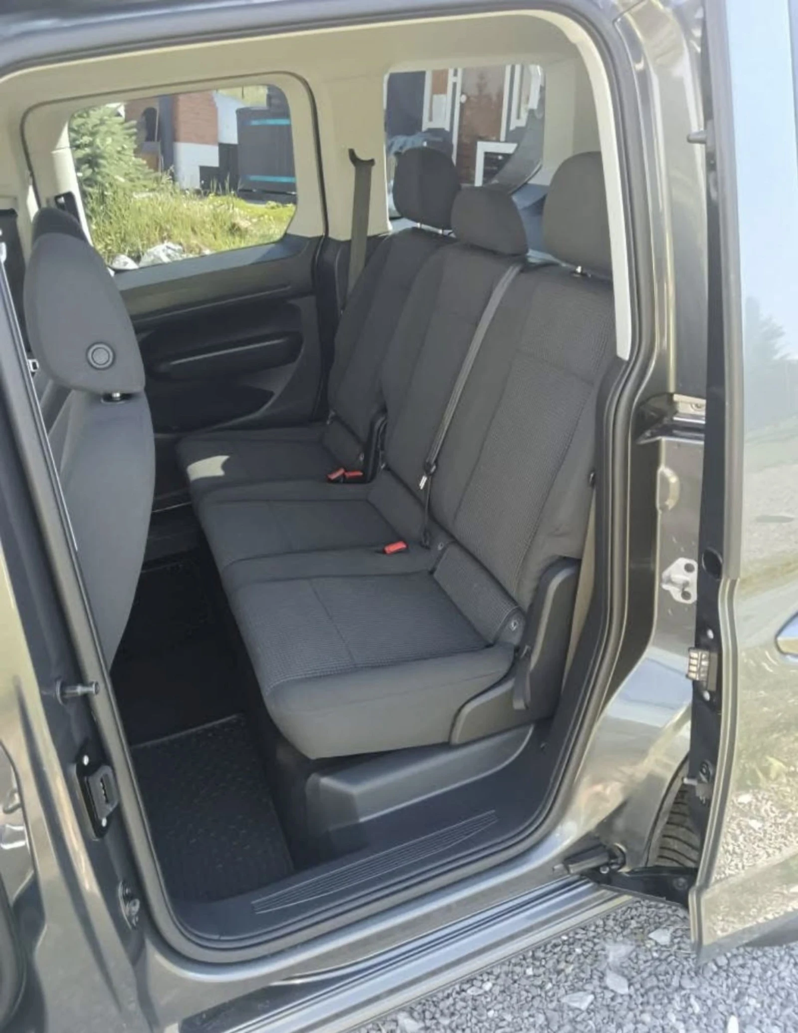 VW Caddy 2.0TDI ПЕРФЕКТЕН, снимка 13 - Автомобили и джипове - 55288770