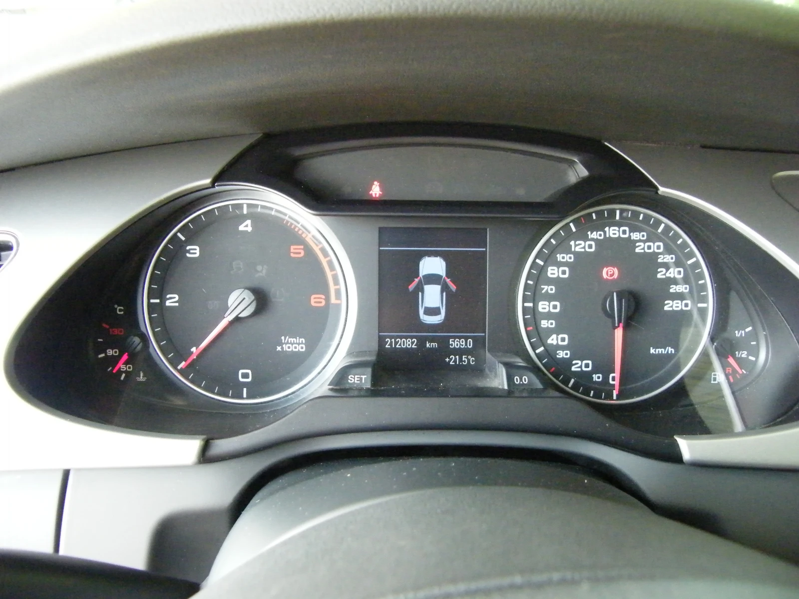 Audi A4 2.0 TDI S-LINE, снимка 12 - Автомобили и джипове - 55586935