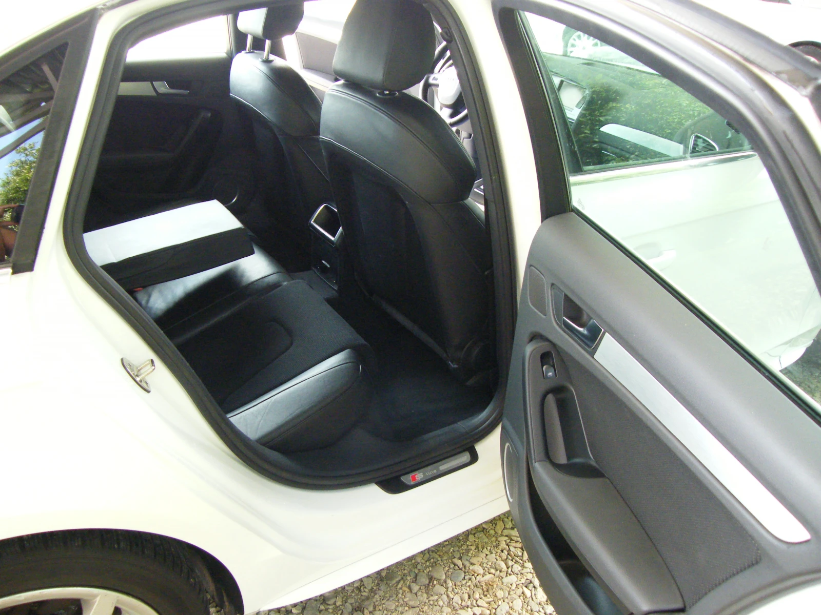 Audi A4 2.0 TDI S-LINE, снимка 9 - Автомобили и джипове - 55586935