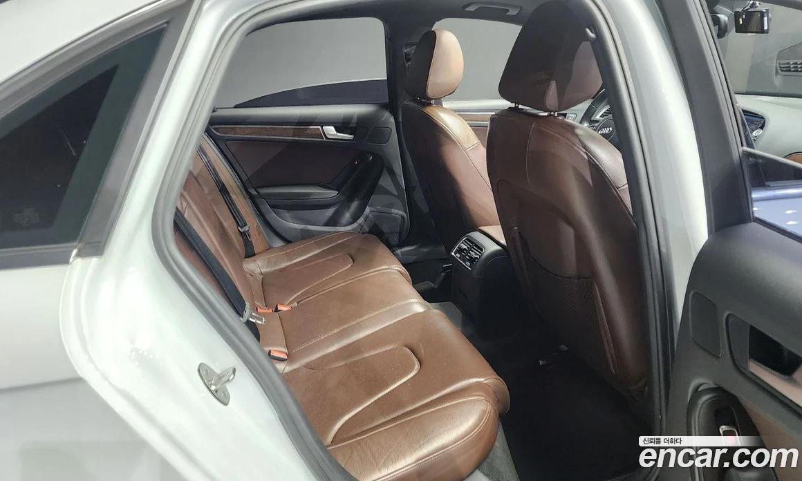 Audi A4 35 TDI Quattro Comfort Edition B8, снимка 12 - Автомобили и джипове - 55676703
