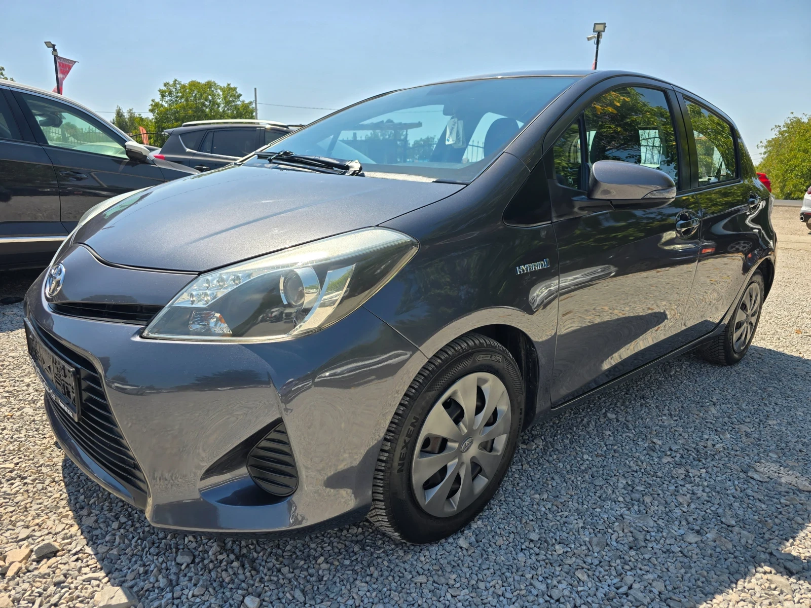 Toyota Yaris 1.5HYBRID-AВТОМАТИК-НАВИГАЦИЯ