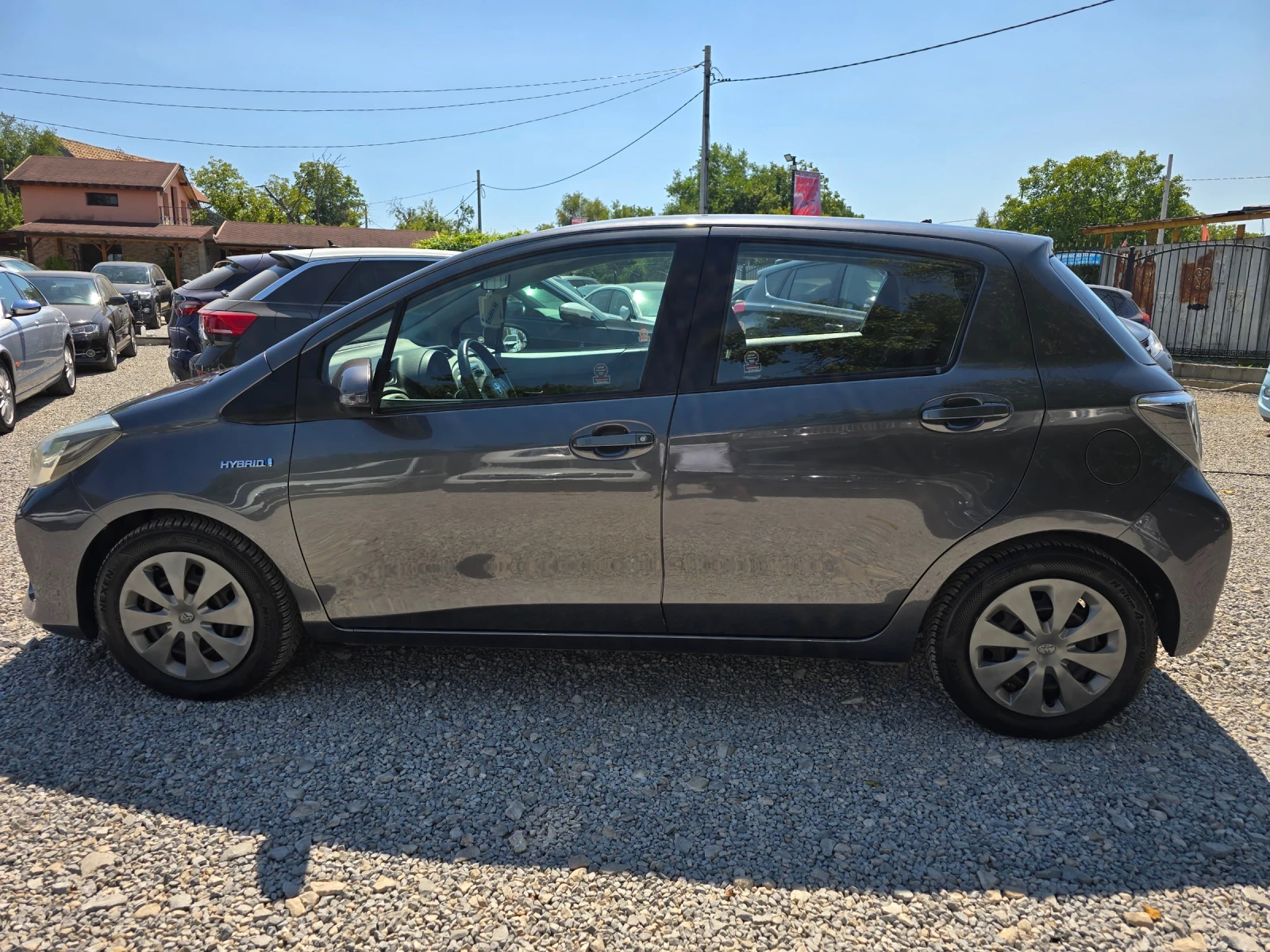 Toyota Yaris 1.5HYBRID-AВТОМАТИК-НАВИГАЦИЯ, снимка 3 - Автомобили и джипове - 55724362