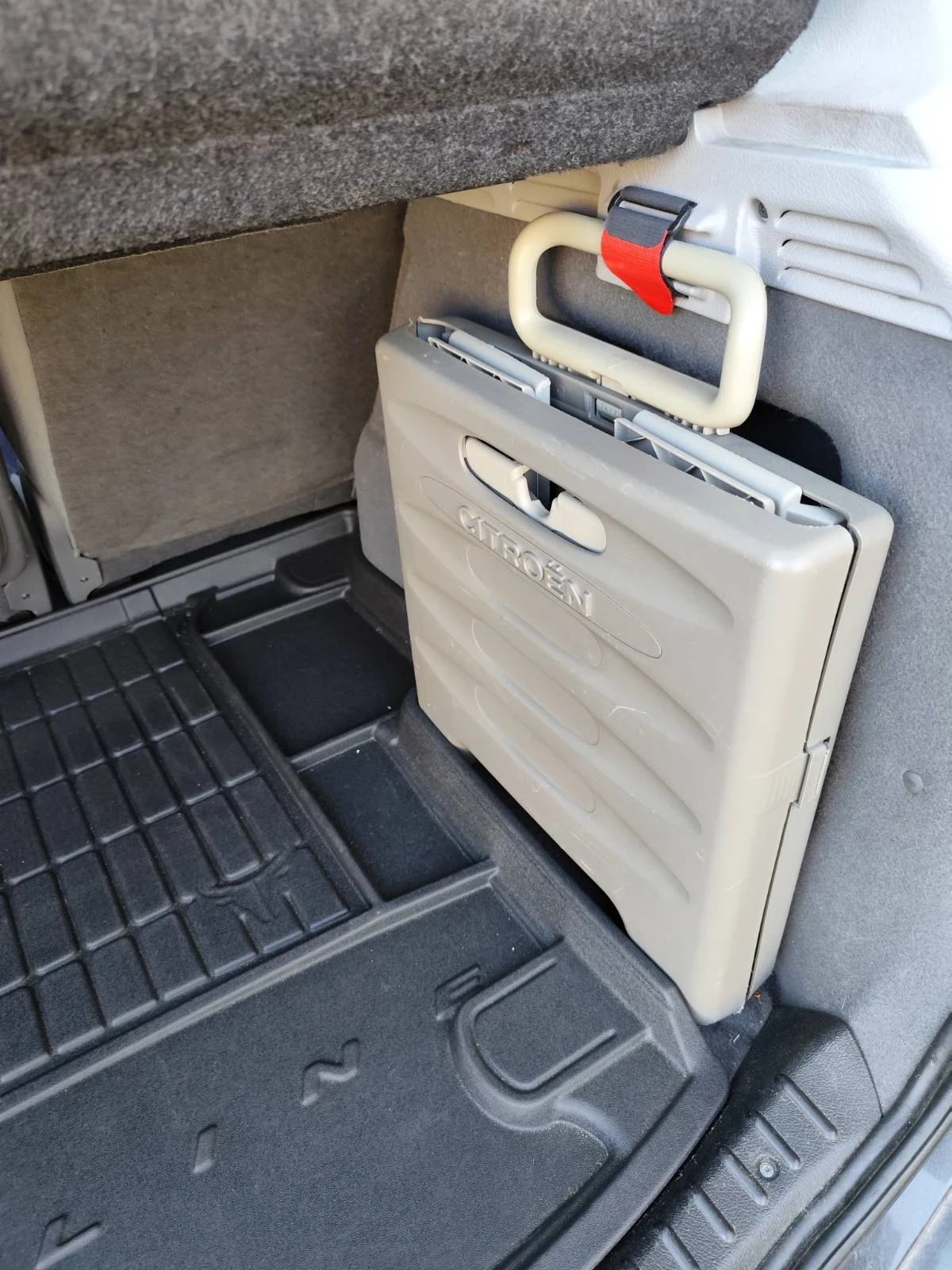 Citroen Xsara picasso, снимка 9 - Автомобили и джипове - 55831938