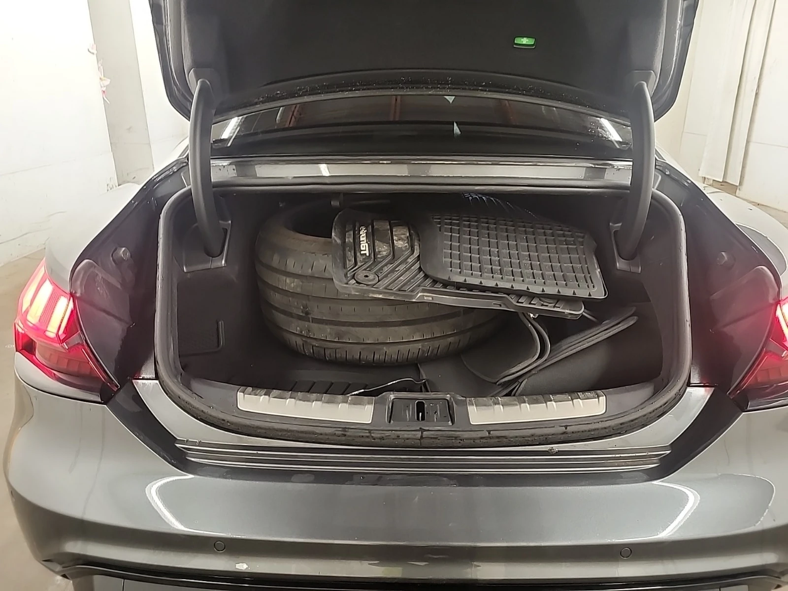 Audi E-Tron GT QUATTRO / MATRIX / 2 КЛЮЧА / 2 ЧИФТА ГУМИ, снимка 7 - Автомобили и джипове - 55847111