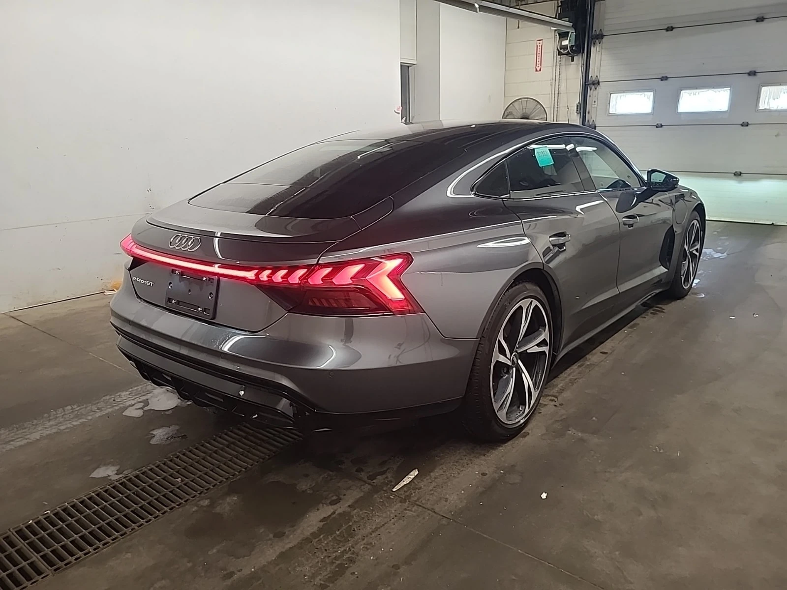 Audi E-Tron GT QUATTRO / MATRIX / 2 КЛЮЧА / 2 ЧИФТА ГУМИ, снимка 3 - Автомобили и джипове - 55847111