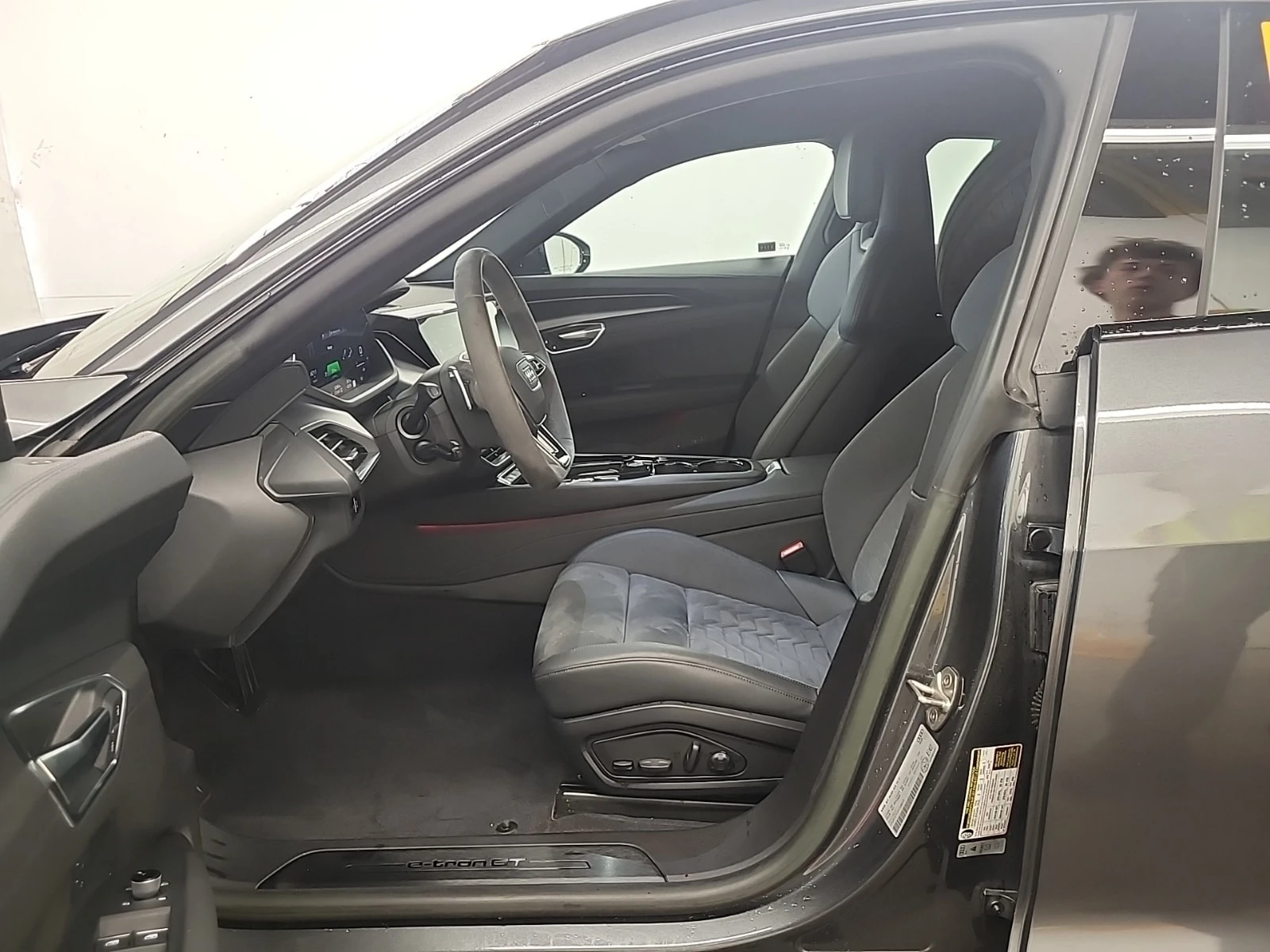 Audi E-Tron GT QUATTRO / MATRIX / 2 КЛЮЧА / 2 ЧИФТА ГУМИ, снимка 11 - Автомобили и джипове - 55847111