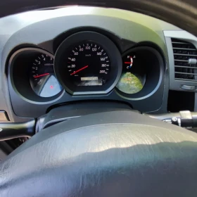 Toyota Hilux 3.0* D-4D* AVTOMAT* KLIMA*  | Mobile.bg — малка снимка 11