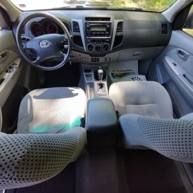 Toyota Hilux 3.0* D-4D* AVTOMAT* KLIMA*  | Mobile.bg — малка снимка 10