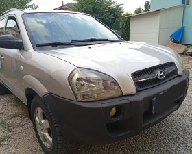Hyundai Tucson 2.0 клима  гаражен  | Auto.bg — изображение 12