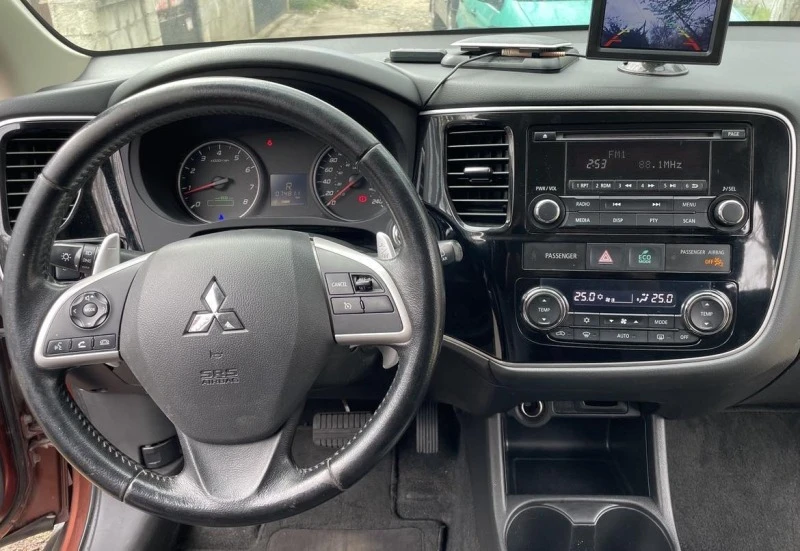 Mitsubishi Outlander 3.0V6, снимка 10 - Автомобили и джипове - 48107484