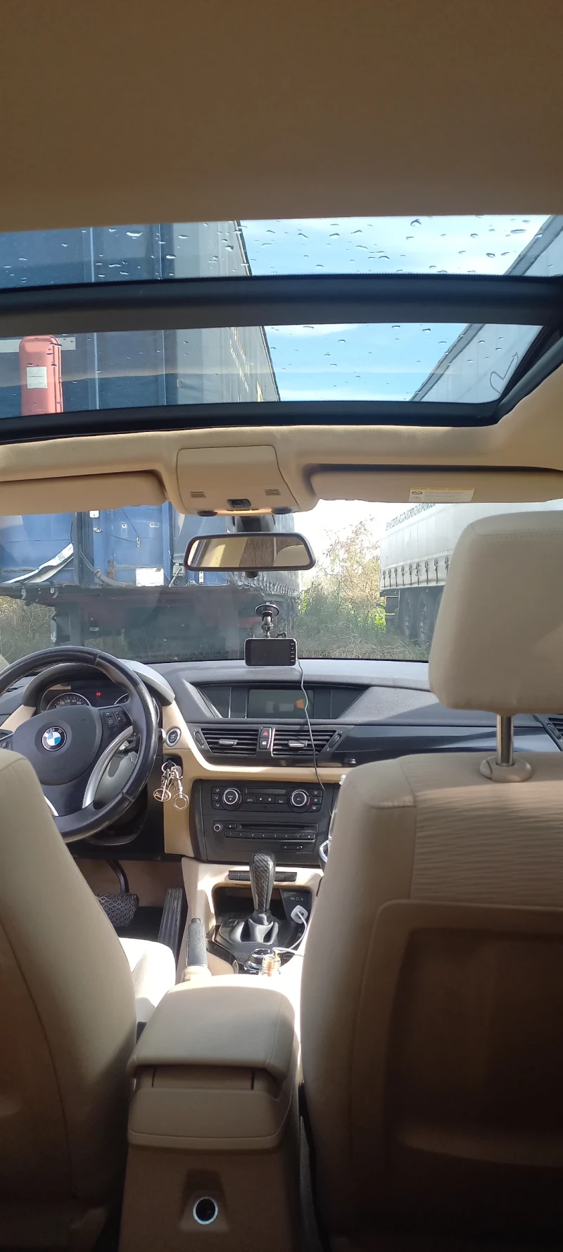 BMW X1, снимка 4 - Автомобили и джипове - 52273321