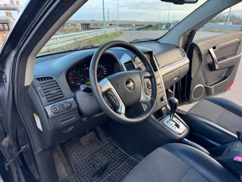 Chevrolet Captiva, снимка 12 - Автомобили и джипове - 52805153