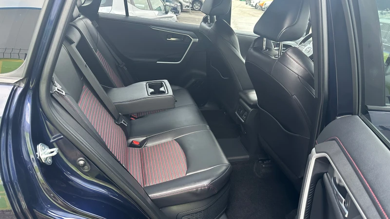Toyota Rav4 2.5 Plug-In Hybrid 4x4, снимка 11 - Автомобили и джипове - 53098927