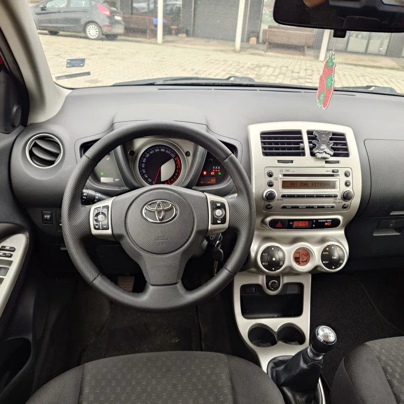 Toyota Urban Cruiser 1.3I, снимка 6 - Автомобили и джипове - 53504435