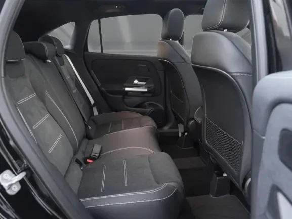 Mercedes-Benz GLA 220 d 4Matic = AMG Line = Advanced Plus Гаранция, снимка 10 - Автомобили и джипове - 53618154