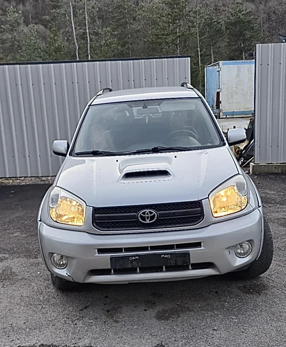 Toyota Rav4 2.0D D4D - изображение 3