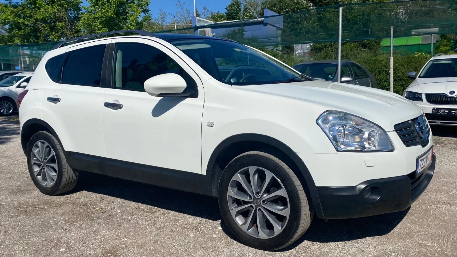 Nissan Qashqai 2.0-4x4-Keyless-Panorama - изображение 3
