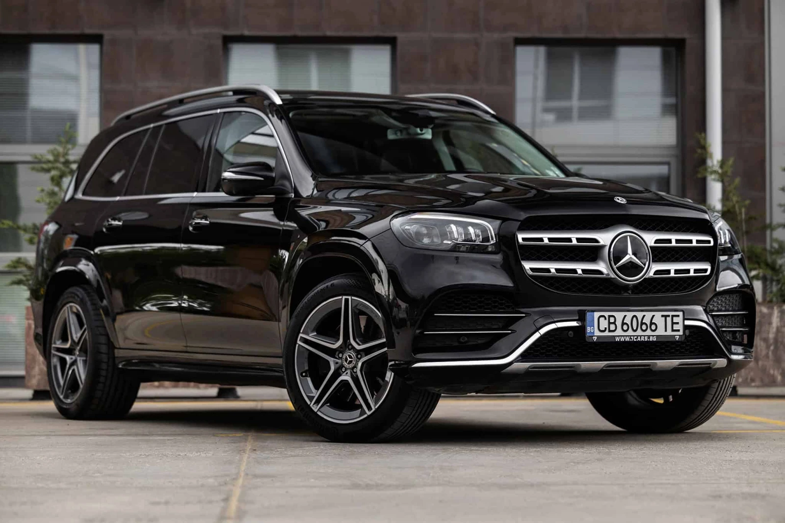 Mercedes-Benz GLS 400 * 4MATIC* AMG ПАКЕТ * 360  КАМЕРА * BURMESTER *  - изображение 3