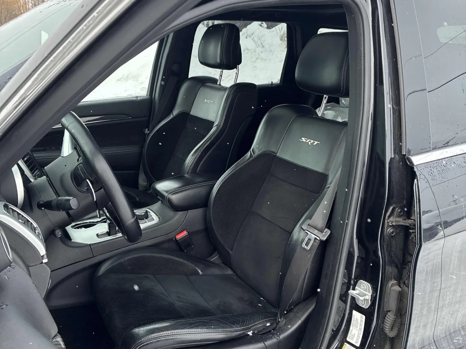 Jeep Grand cherokee SRT8* PANO* KEYLESS/DISTRONIC - изображение 8