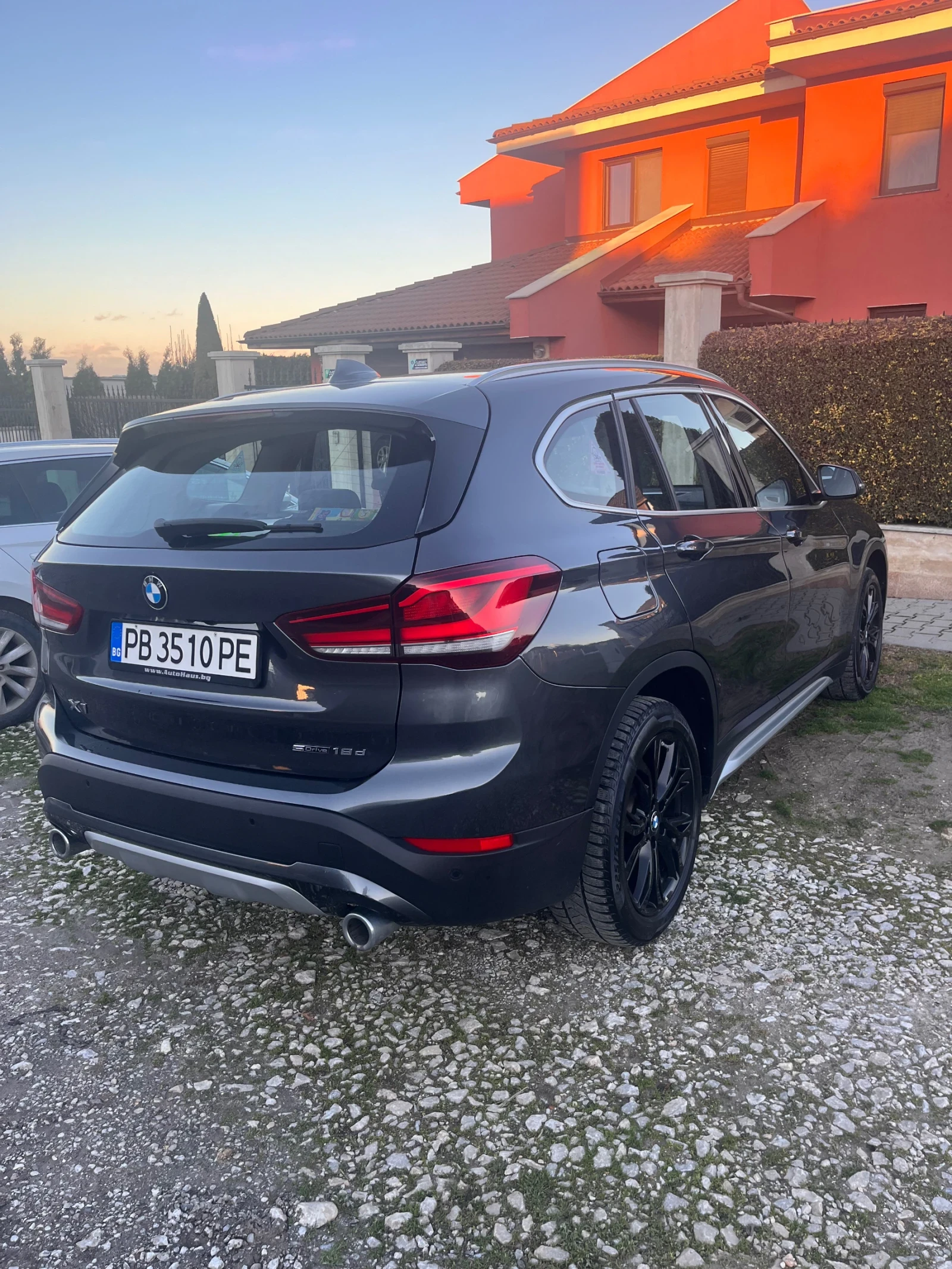 BMW X1 1.8D - изображение 4