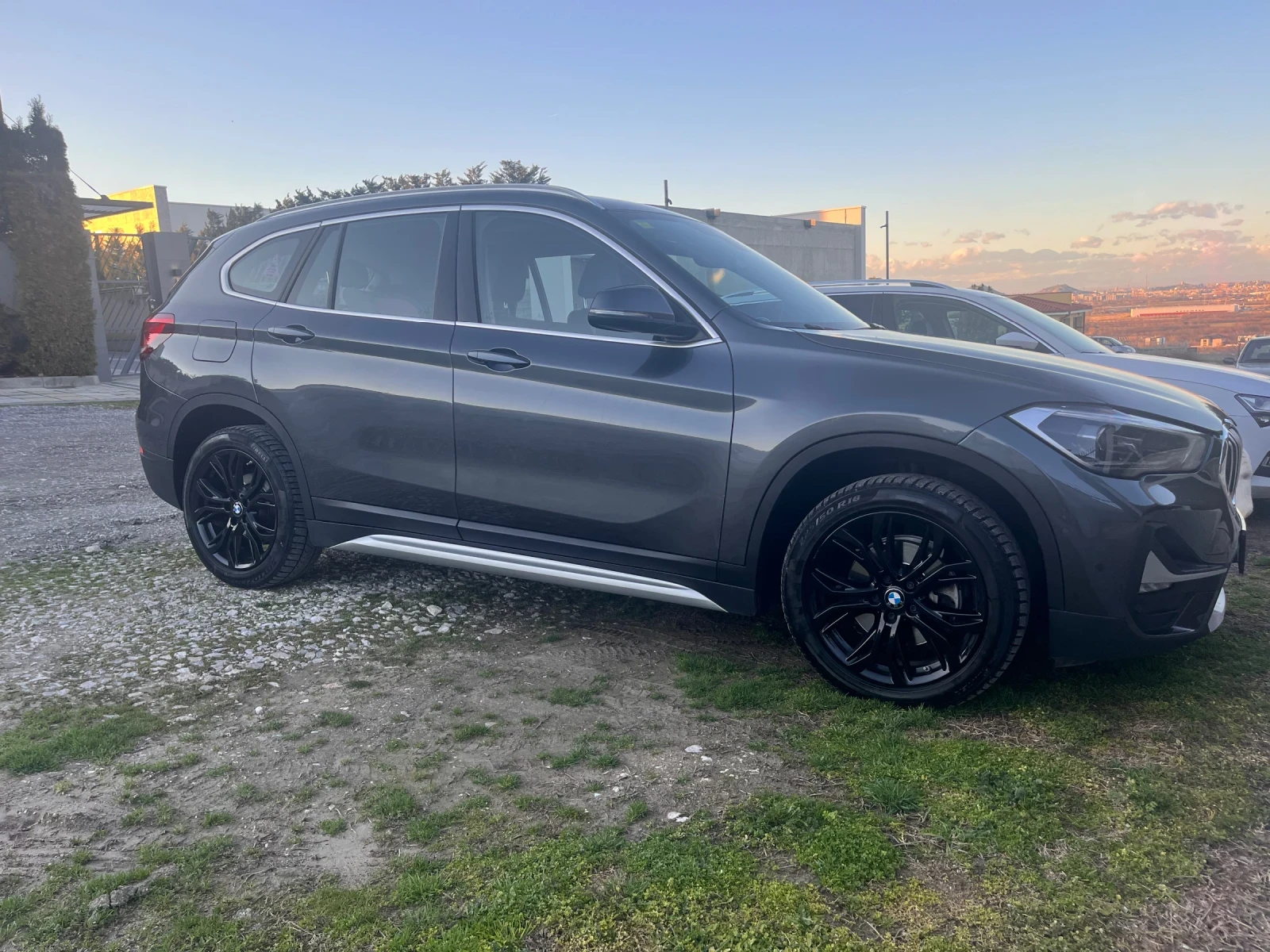 BMW X1 1.8D - изображение 3