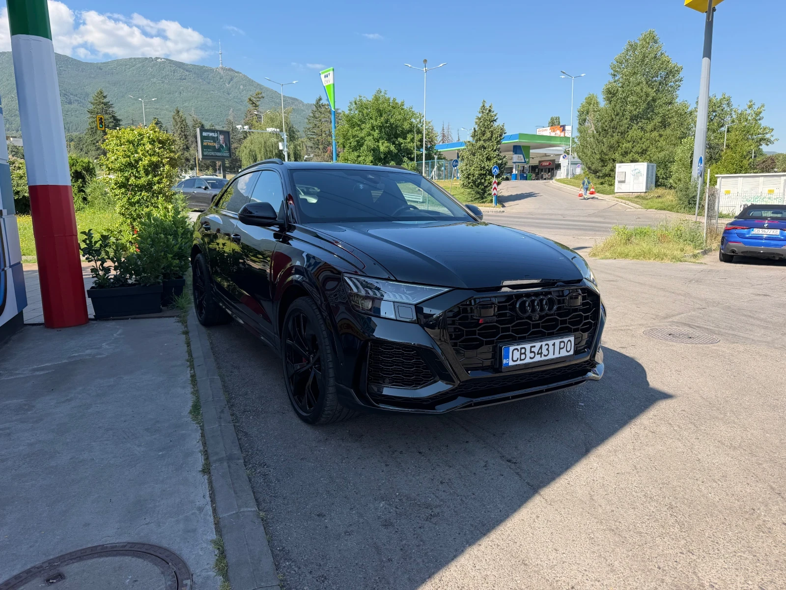 Audi RSQ8