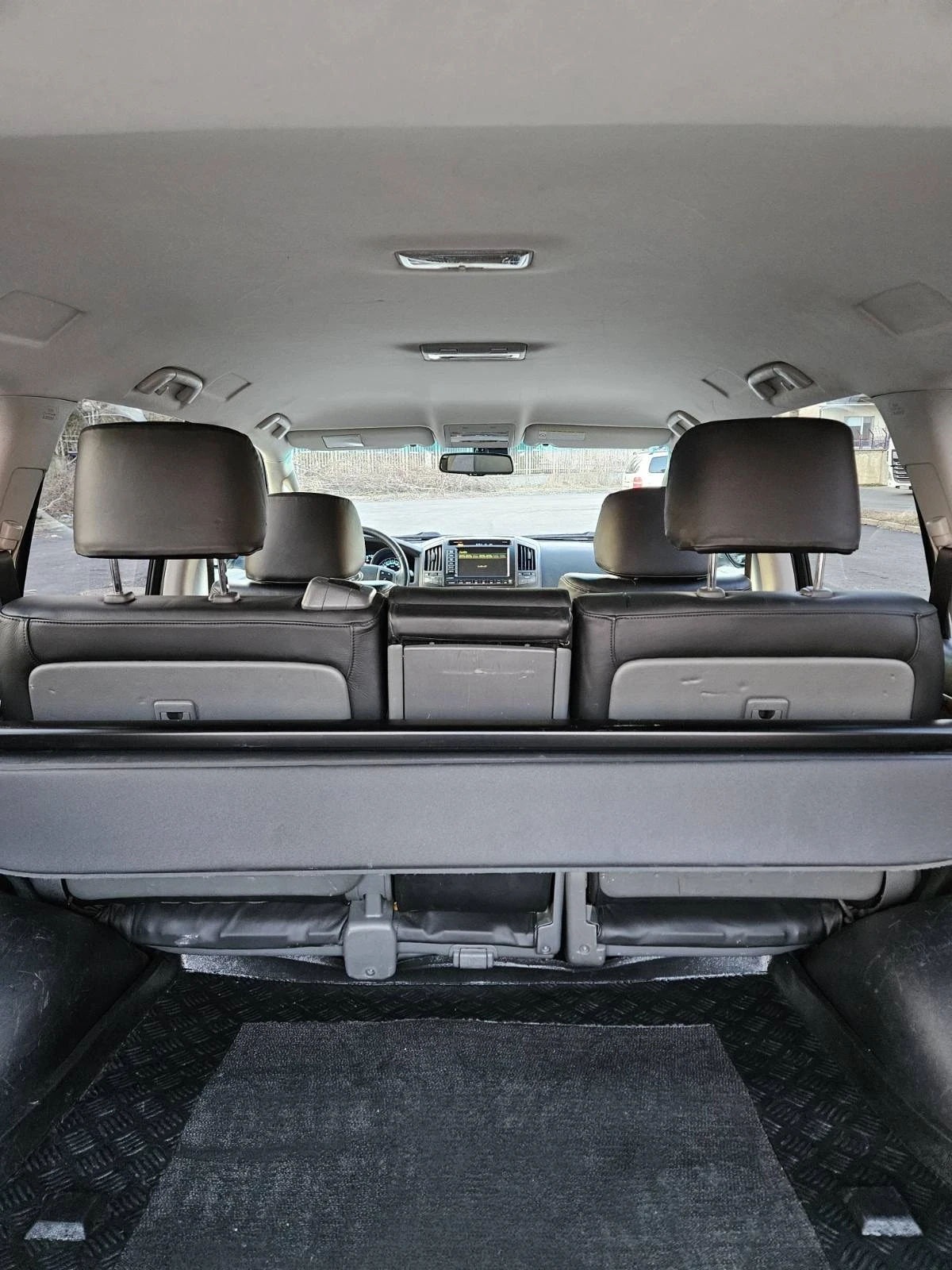 Toyota Land cruiser J200, снимка 9 - Автомобили и джипове - 55601342