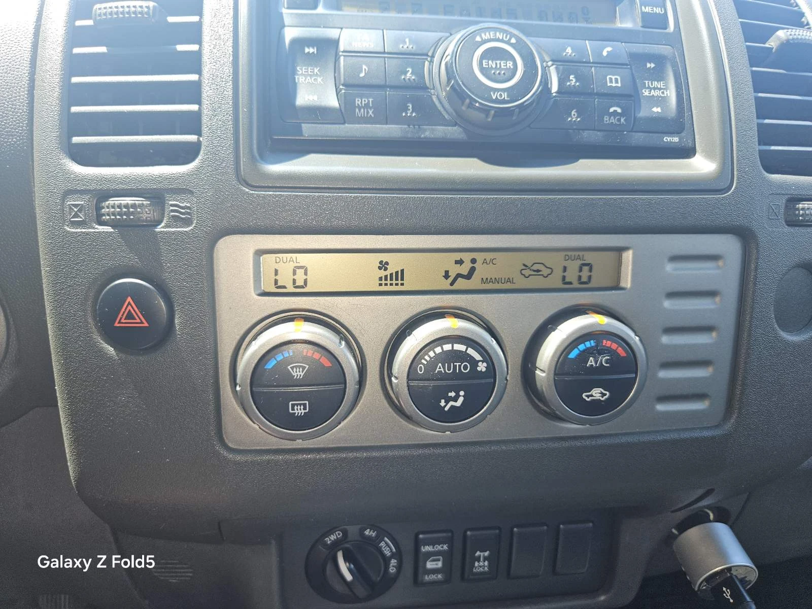 Nissan Navara PICKUP, снимка 11 - Автомобили и джипове - 55604251